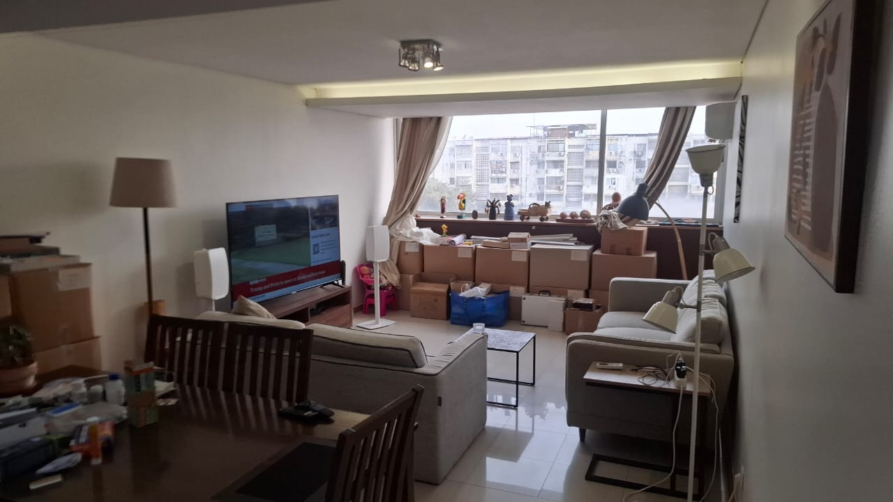 Sala de apartamento T3 à venda em Luanda